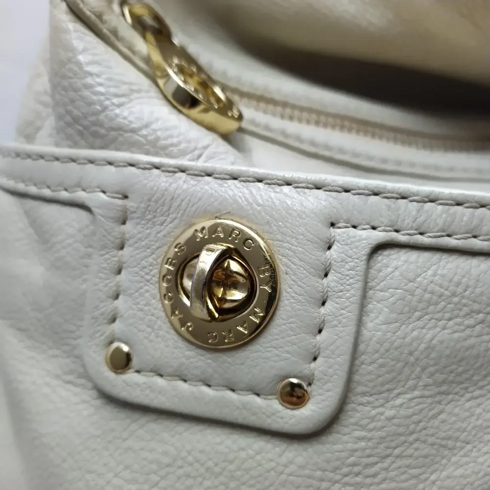 Marc By Marc Jacobs Off-White Leather Turnlock Pockets Zipper Hobo Shoulder Bag